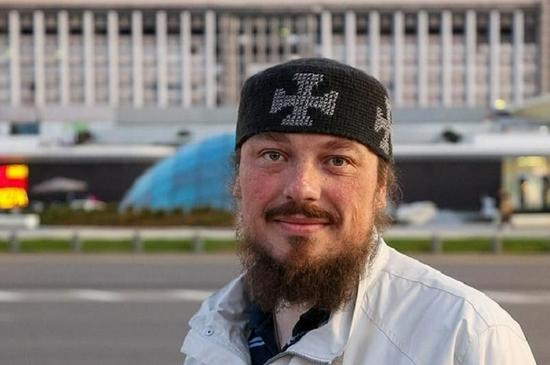 Father Iakov vs. the Patriarchate